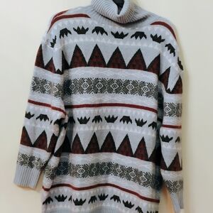 Cozy Geometric Patterned Sweater - Gray and Red